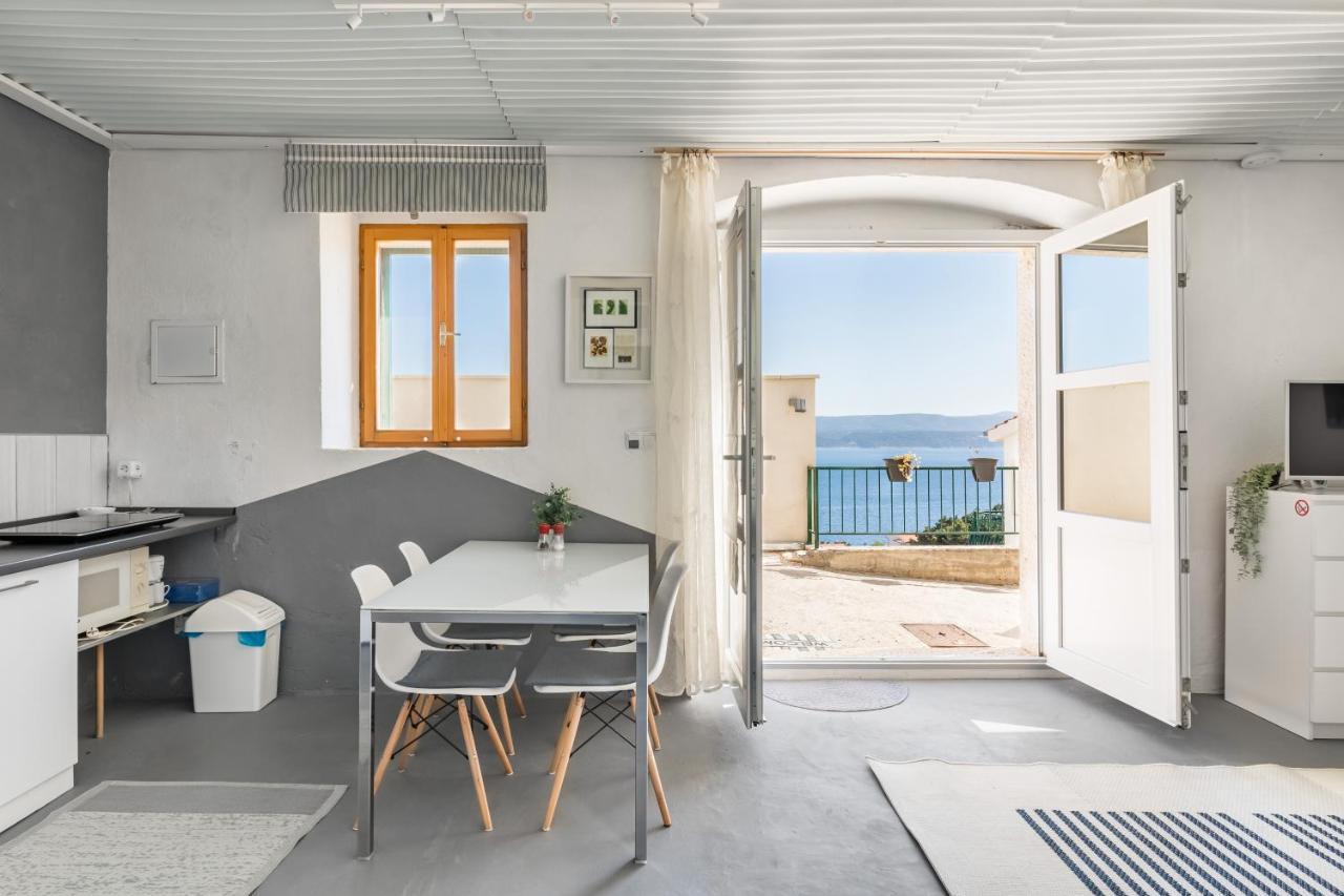 Waterview Apartments - Koru Apartment And Pool ミミツェ エクステリア 写真